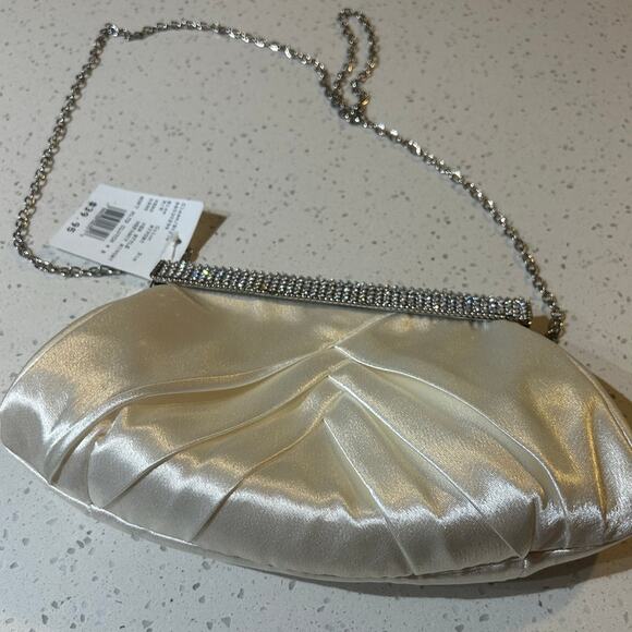 David’s Bridal Soft Pleated Clutch with Crystal Clasp NWT - Picture 4 of 9